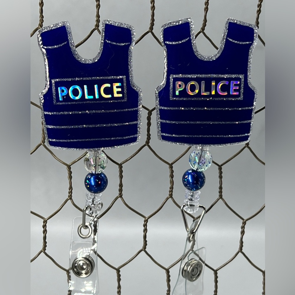 Badge Reel - Police Tactical Vests - Beads - Alligator Swivel Clip - NWT - 👮🏻